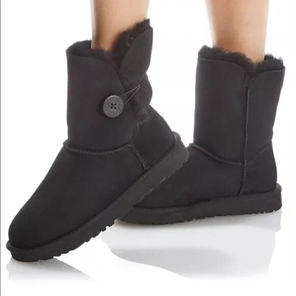 UGG Brown Bailey Button II 5803 Size US 7 EU 37.5 - Picture 2 of 11